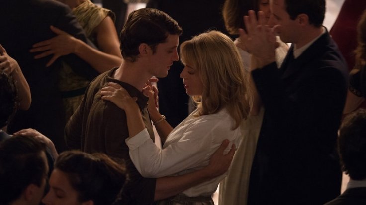 an-impossible-love-dancing-03