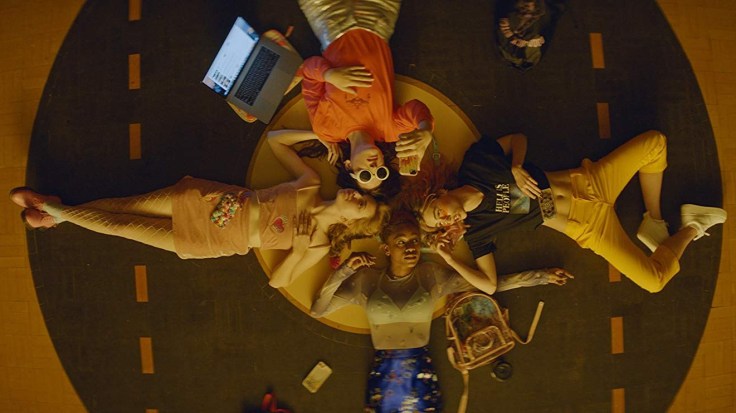 MV5BMTU5MjcwODA5M15BMl5BanBnXkFtZTgwNjI2NDMyNjM@._V1_SX1777_CR0,0,1777,744_AL_